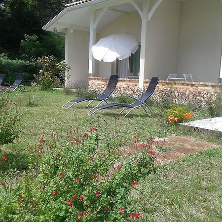 Chambres "Blanches" , Batiment Secondaire Hotel La Caravelle, Vue Jardin Biscarrosse-Plage Exterior photo